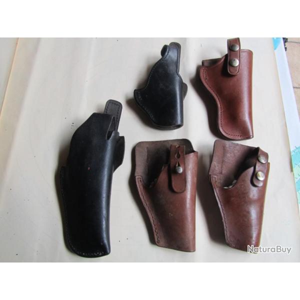 LOT DE 5 ETUIS DIVERS