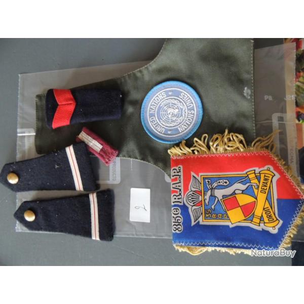 ecusson en lot different n 2