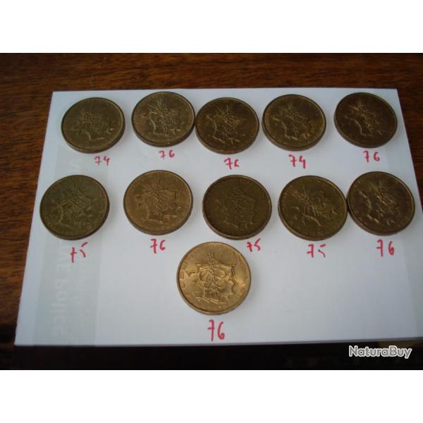 11 anciennes pi�ces de 10 francs assez bon �tat.