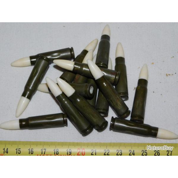 LOT 16 ANCIENNES CARTOUCHES MANIPULATION 7.62 x 39 KALASHNIKOV dat�es 1976