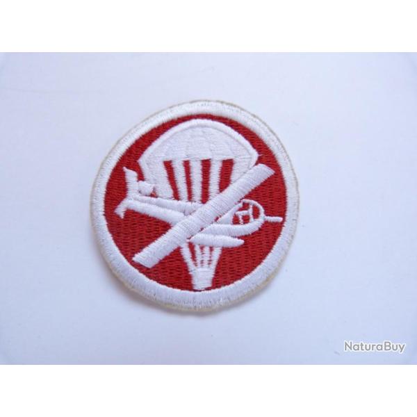 INSIGNE TISSU PARA/GLIDER  ARTILLERIE US NEZ A DROITE