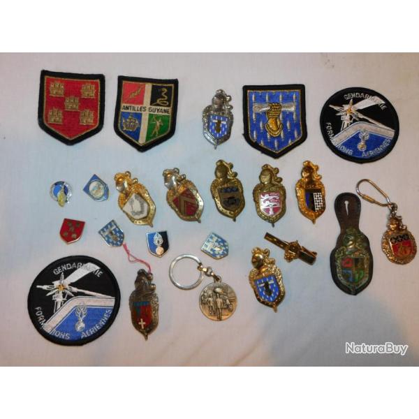 GROS LOT ANCIENS OBSOLETES INSIGNES + PATCHS GENDARMERIE - 23 PIECES ! FONDS DE TIROIR ! LIQUIDATION