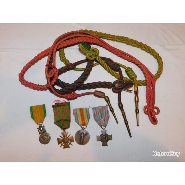 BON LOT 4 MEDAILLES 14-18 + 3 FOURRAGERES