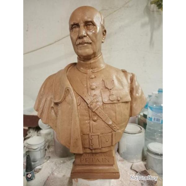 Buste du Mar�chal PETAIN GM 39 cm