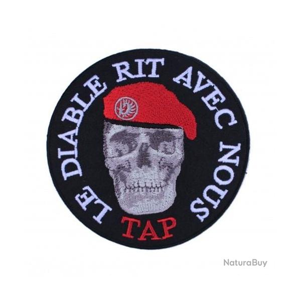 Ecusson diable rit avec nous GM