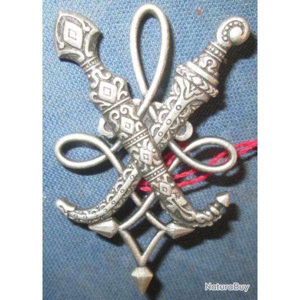 Service des Affaires ALGERIENNES, (12/Pl.8) dos lisse grav�, �pingle