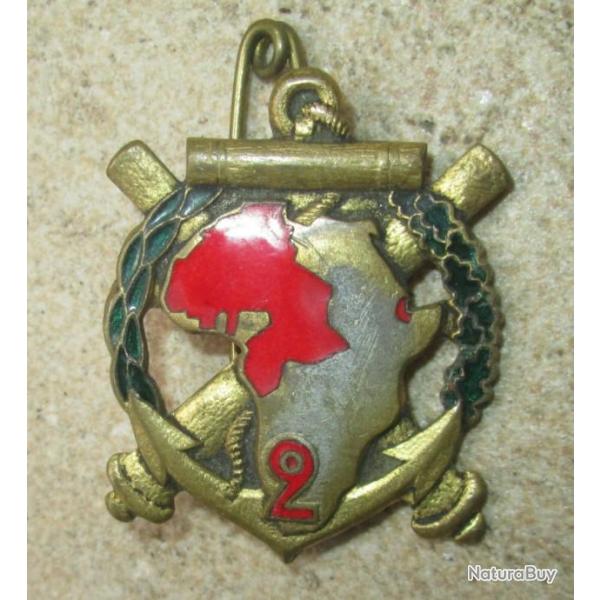 2� R.A.C, �mail, argent�, dos guilloch� embouti dor�