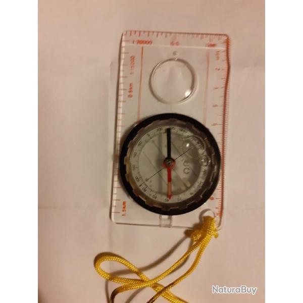 Vente boussole neuve id�al topographie pour militaire ou marcheur neuve