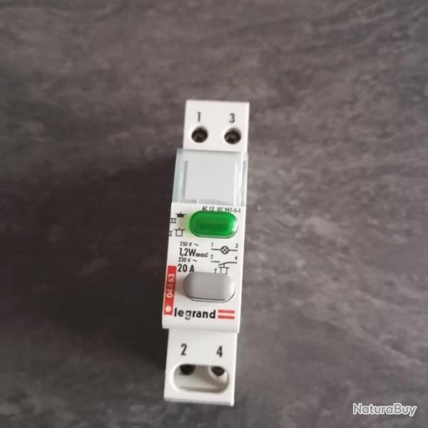 Bouton poussoir modulaire Legrand