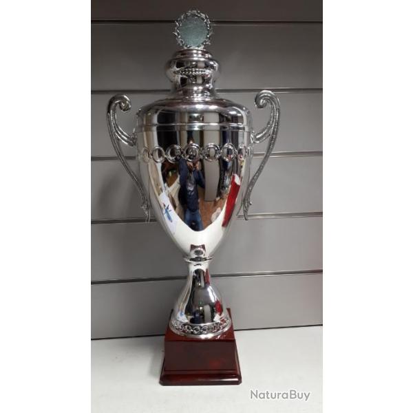 5577 TROPHEE OCCASION COMME NEUF