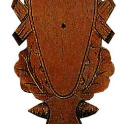 Ecusson sculpt&eacute; pour troph&eacute;e en ch&ecirc;ne massif fonc&eacute; 41x26 cm