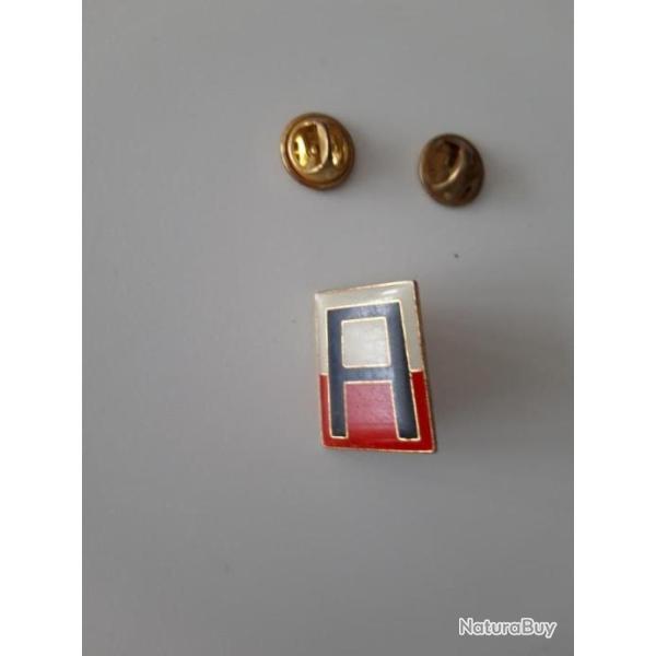 INSIGNE METAL DE LA PREMIERE ARMEE US