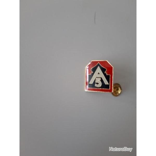 INSIGNE METAL DE LA CINQUI�ME ARMEE US