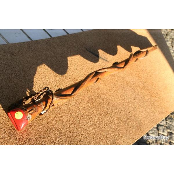 CANNE   DE   MARCHE D'UN   ZOUZOU    OU    ZOUAVE     FAITE  MAIN   ET   DECOREE