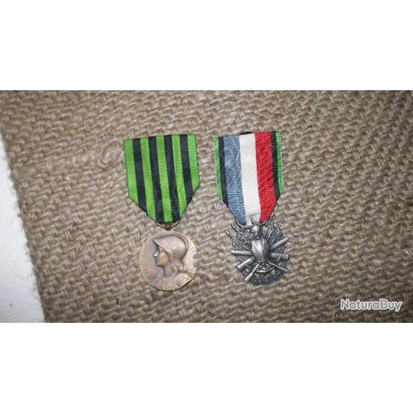 lot de deux belles d�cos guerre franco/prussienne 1870