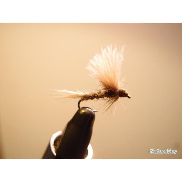 Mouches s�ches �mergentes CDC roux corps li�vre