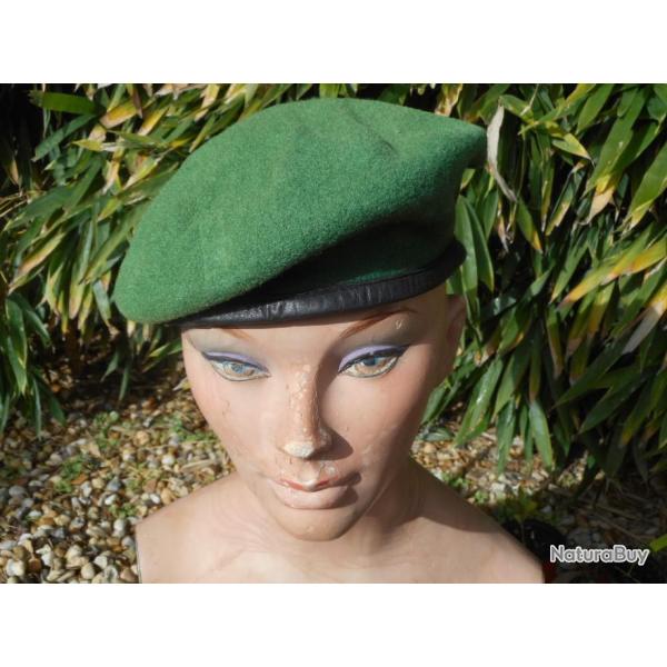 B�ret original de l'arm�e Anglaise vert