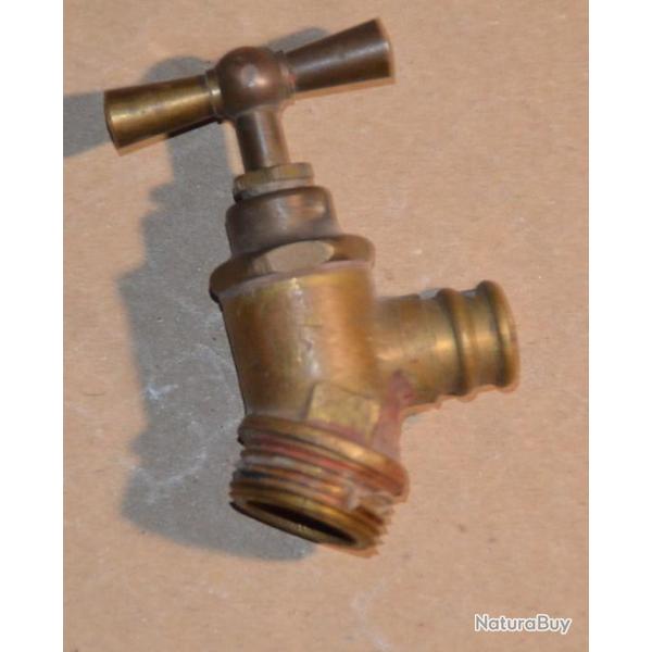 Un Robinet pour fut 200 litres ou rservoir rcuprateur d 'eau