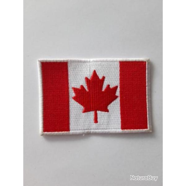 INSIGNE "DRAPEAU CANADIEN"
