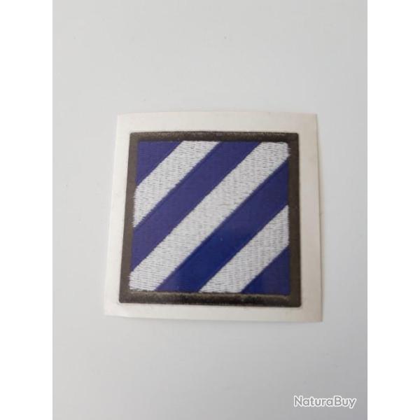 AUTO COLLANT DE L INSIGNE DE LA 3 EME DIVISION D INFANTERIE US