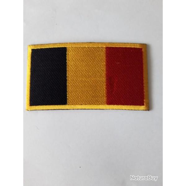 INSIGNE TISSU "DRAPEAU BELGIQUE"
