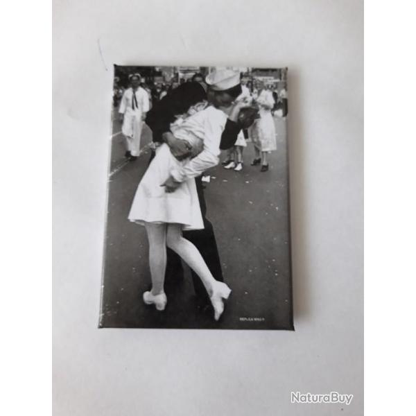 MAGNET "KISS NAVY US"