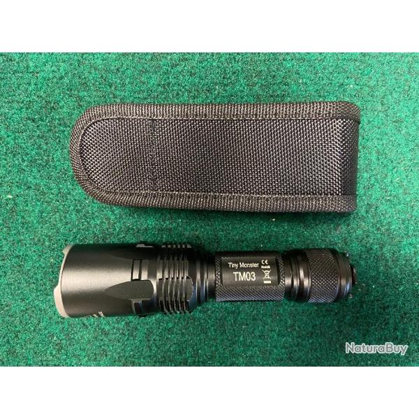 Lampe torche Nitecore TM03 - 2 800 Lumens avec accu