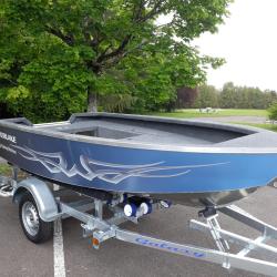 RIVERLAKE FISHING MACHINE 370 Tiller