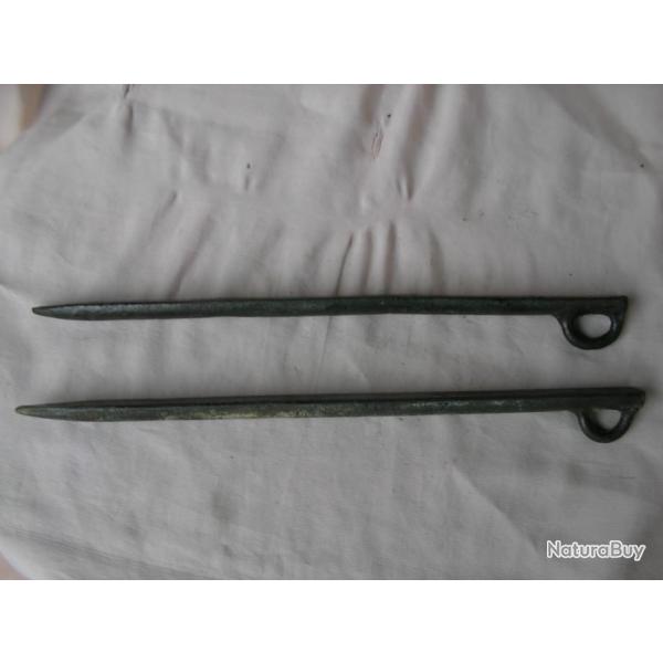 WW1 ALLEMAGNE LOT DE 2 SARDINES/PIQUETS DE TENTE MILITAIRE ALLEMANDE MTAL PREMIRE GUERRE MONDIALE