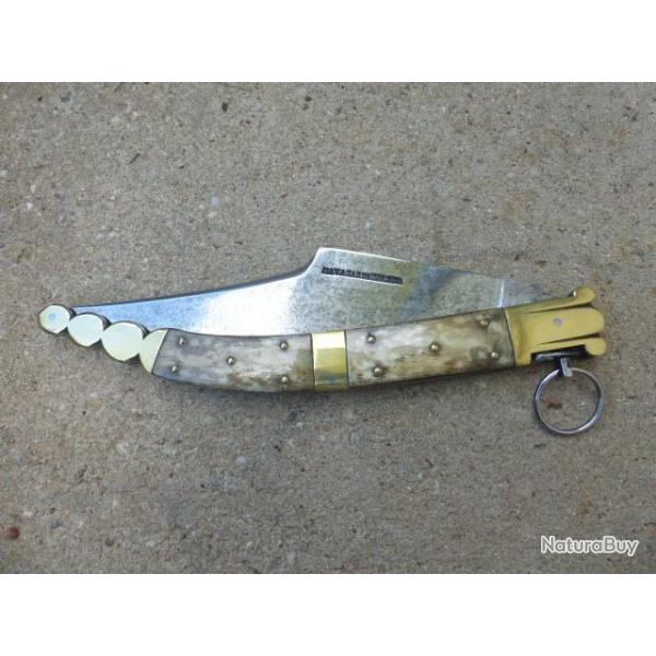 Couteau espagnol fabriqu entre le  XVIII et XX e sicle.