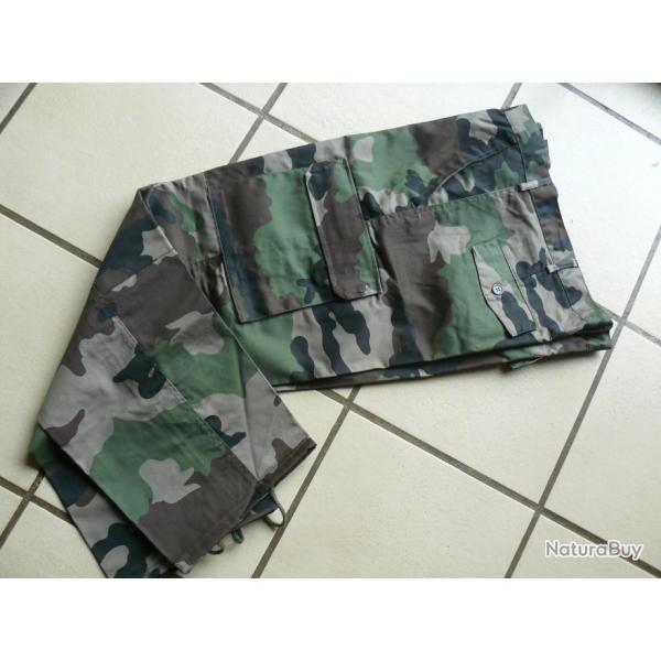 PANTALON CAMO      Taille L