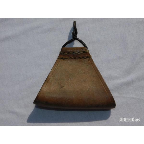 TRIANGLE TRAPEZE DORSAL BRELAGE CUIR FAUVE