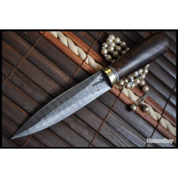 Superbe couteau de chasse fait main  double tranchant en damas