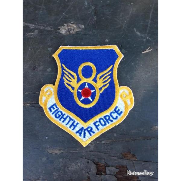 INSIGNE  COMMEMORATIVE EN TISSU DE LA 8 EME AIR FORCE.