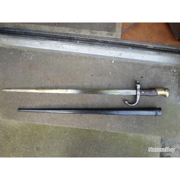 TRES BELLE BAIONNETTE  CENTENAIRE..GRAS 1880 DENY PARIS