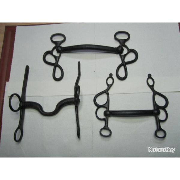 LOT DE 3 MORDS  POUR CHEVAUX