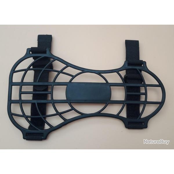 Bracelet Protege Bras Basic Plastique Noir