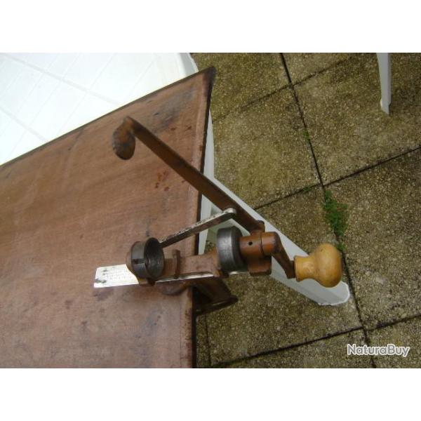 beau  sertisseur CAL 16   broche  st tienne