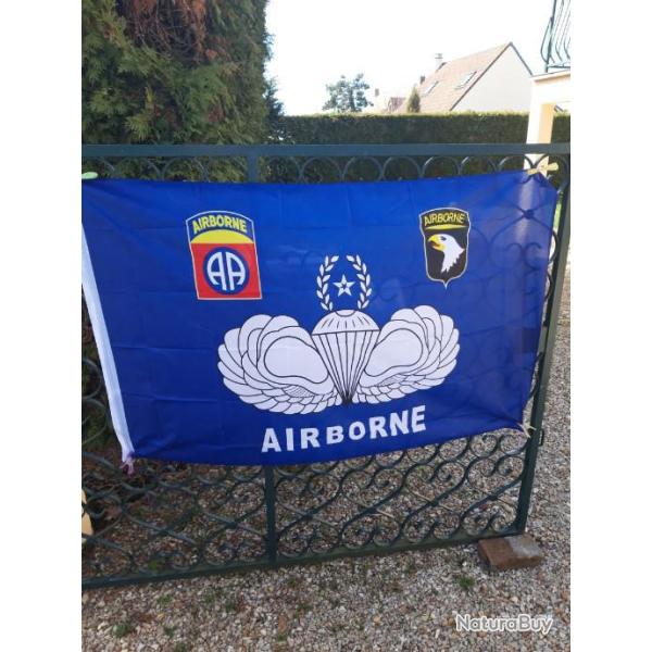 DRAPEAU 82 ET 101 EME AIRBORNE.