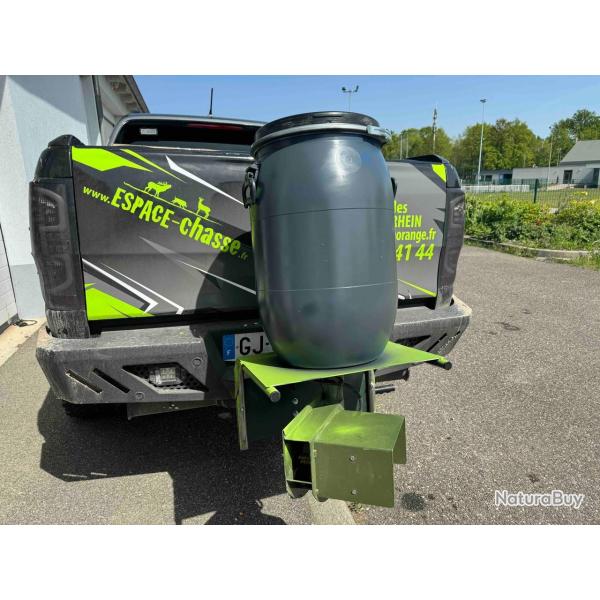 Agrainoir directionnel 180 - 12 v linaire 60 litres attache rapide