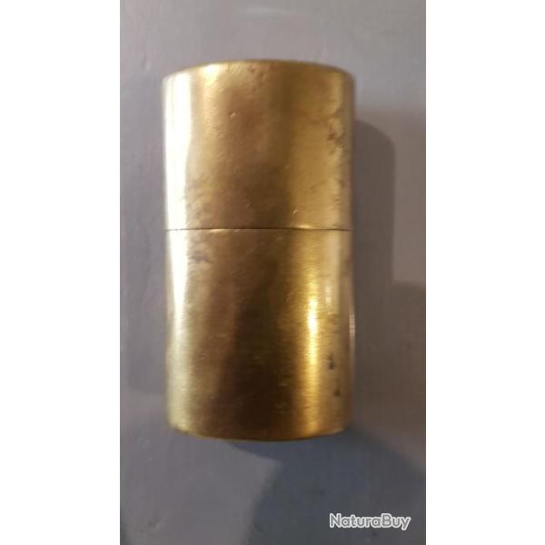 Ancien briquet laiton 24