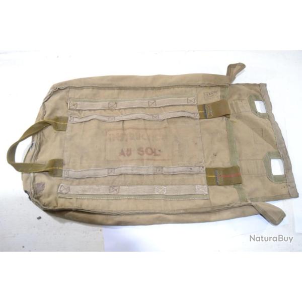 Sac a voile de parachute Arm�e Fran�aise. TAP 665 ou 664 ? Marquage instruction au sol