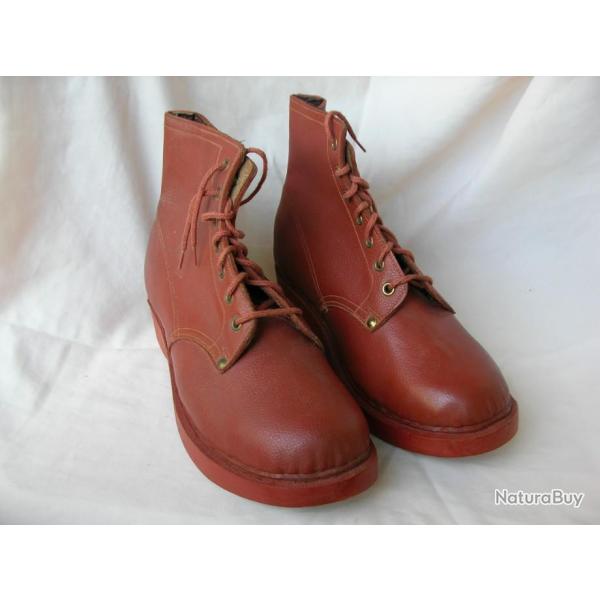 WW2 FRANCE PAIRE DE CHAUSSURE CIVILE ENFANT SEMELLE EN BOIS PAR MANQUE MATI�RE PREMI�RE NEUVE RARE