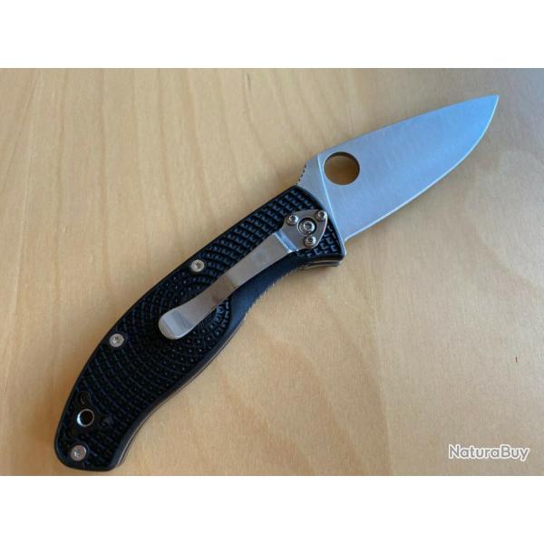 SC122PBK Couteau Spyderco Tenacious Linerlock Black 8Cr13MoV Blade FRN Handle Clip