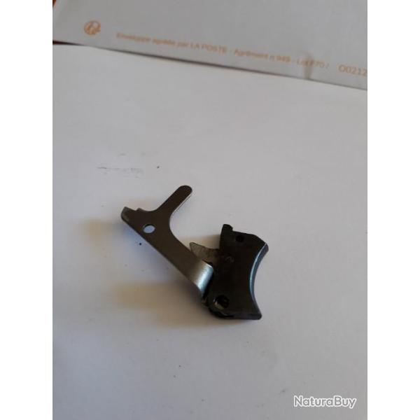 lot numero 8 pour pistolet unique mikros 6,35