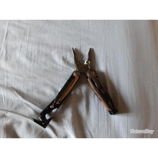 Je vends un Leatherman MUT neuf, n'ayant jamais servi.