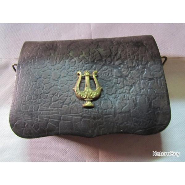 GIBERNE A LA LYRE SANS BRETELLE