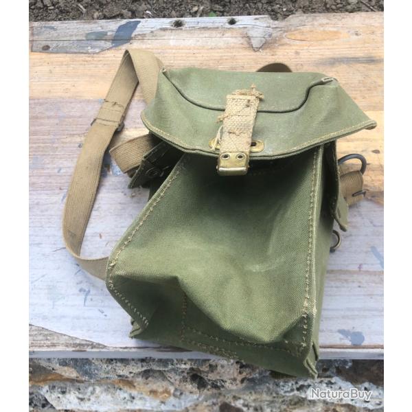 Musette sac  de masque � gaz Light GB WW2 anglais avec sangle dat�e 1943