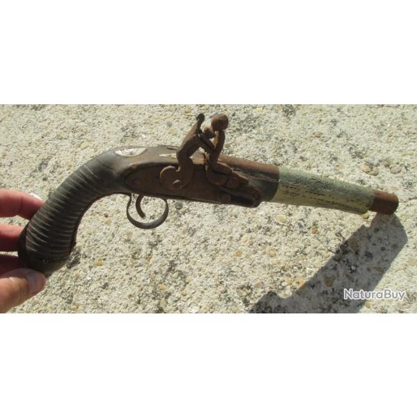 Ancien pistolet � silex de d�coration - Marococain oriental