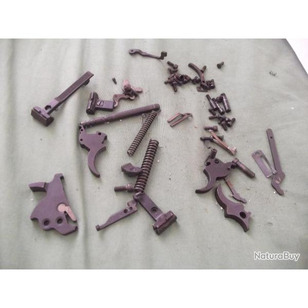 divers pi�ces de marque RG  22  lr